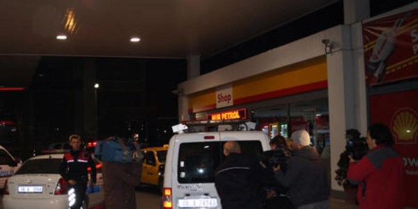 Ankara'da polis vuruldu