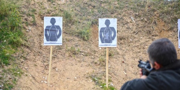 Polise tabanca atış eğitimi verildi