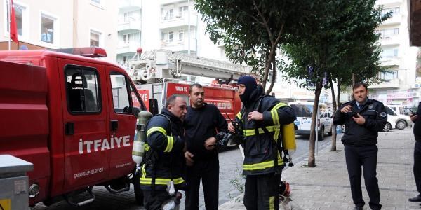 Patlayan cam sesine uyandı, yangında canını kurtardı