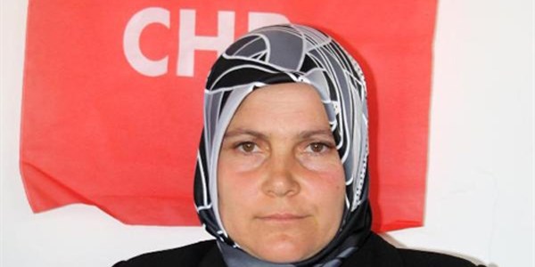 CHP'li Belediye Başkanının yerine başörtülü eşi aday