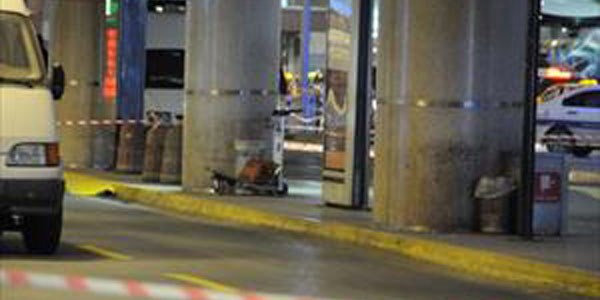 Atat�rk Havaliman�'nda bomba pani�i!