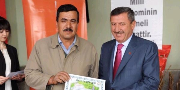 Kütahyalı üreticilere fidanı ve yem bitkisi tohumu