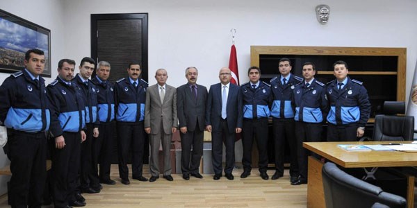Afyonkarahisar'da 18 zab�ta memuru k�dem alarak komiser oldu
