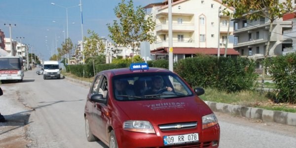 Didim'de s�r�c� adaylar� direksiyon s�nav�na tabii tutuldu
