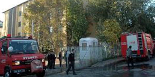 �stanbul �niversitesi T�p Fak�ltesi'nde yang�n pani�i