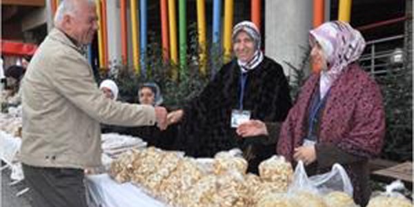 Kadın üretici pazarı açıldı