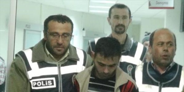 Elindeki eroini almak isteyen arkadaşını öldürdü