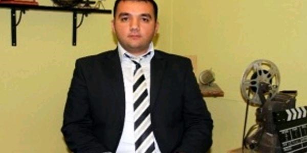 Genç öğretmen, öğretmenler için şarkı yazarak klip çekti/ Video