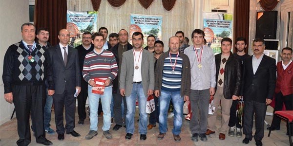 ��retmenler aras� satran� turnuvas� sona erdi