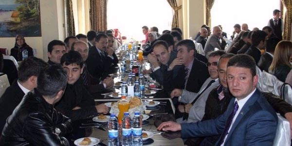 Bayburt Belediyesi'nden ��retmenler g�n� �zel yeme�i