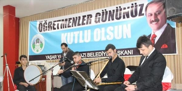 Akyazı Belediyesi Öğretmenleri unutmadı