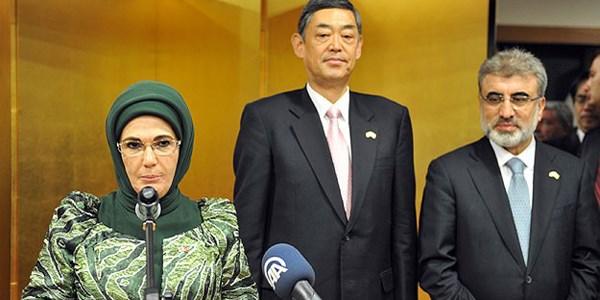 Kamer Genç'ten Emine Erdoğan'a saygısızlık/Video
