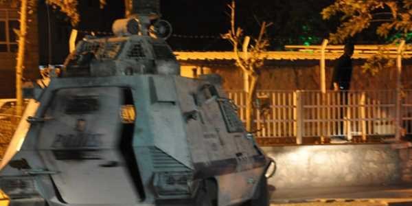 Silopi Kaymakaml���na el bombas� at�lmas�