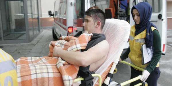 Okul �n�ndeki kavgada 1 �grenci b��akland�