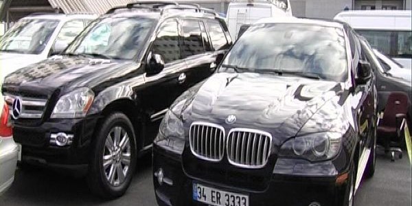 Oto galeri de�il, emniyetin bah�esi!