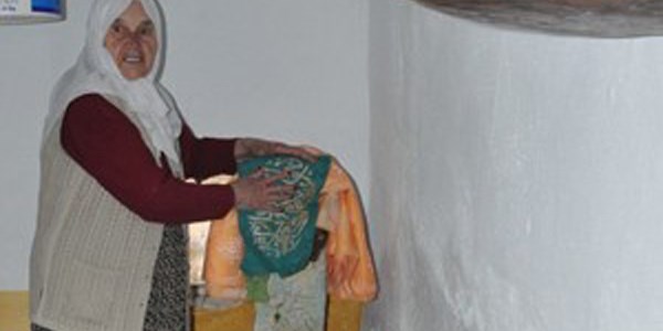 30 yıldır yatırla yaşıyor