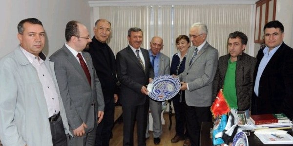Vali Şerif Yılmaz, Gazeteciler Cemiyeti'ni ziyaret etti