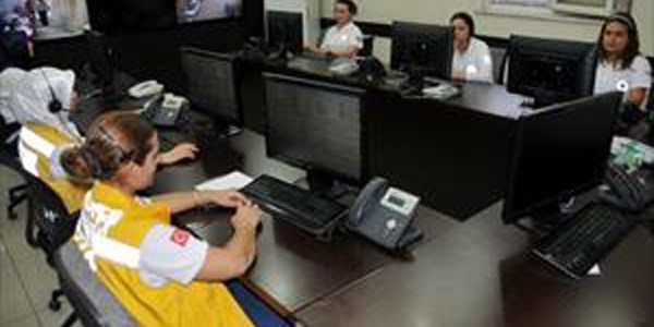 Gaziantep'te 112 Acil'i b�kt�ran telefonlar