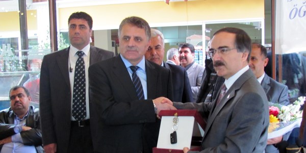 2 yıl boyunca kermes yapıp müftülüğe hizmet aracı aldılar