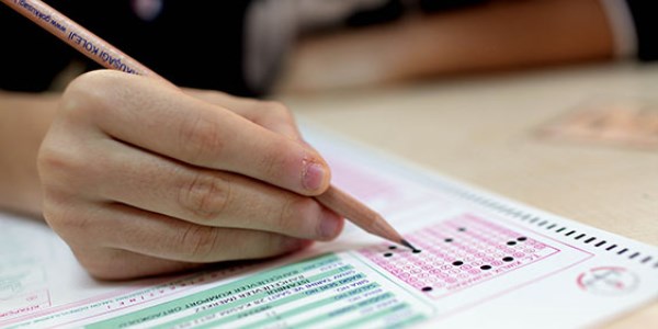 Uzamanlar merkezi ortak sınavı değerlendirdi