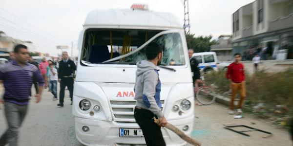 Küçük çocuğun ölümüne neden olan şoförü linçten polis kurtardı
