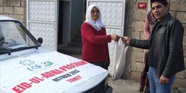 200 fakir aileye et dağıtıldı