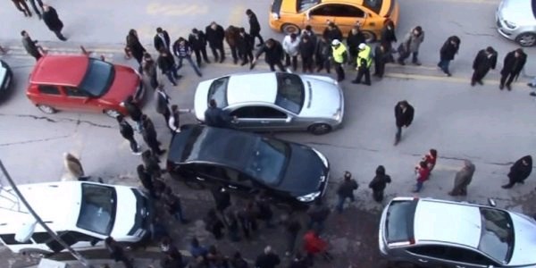 Otomobiliyle vatanda��n aya��n� ezdi �st�ne birde f�r�a att�