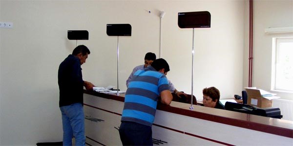 Sendika i�lemleri polisten al�n�p derneklere verildi