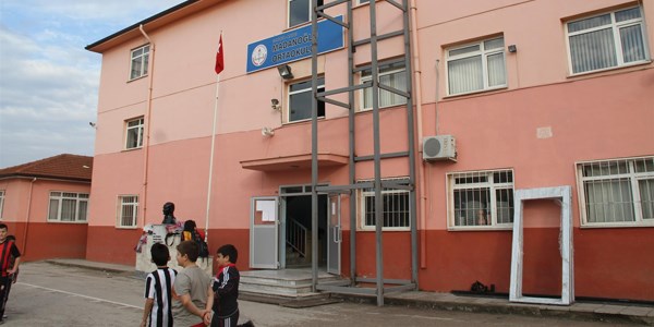 Akyaz�'da t�m okullar engelsiz