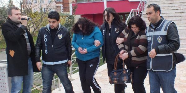 Arkadaşının 3 yaşındaki oğlunu döverek öldürdü