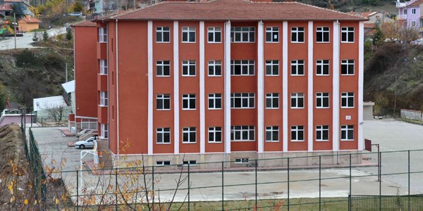 Simav'ın İlk Okul Müzesi Cumhuriyet Anadolu Lisesi'nde açıldı