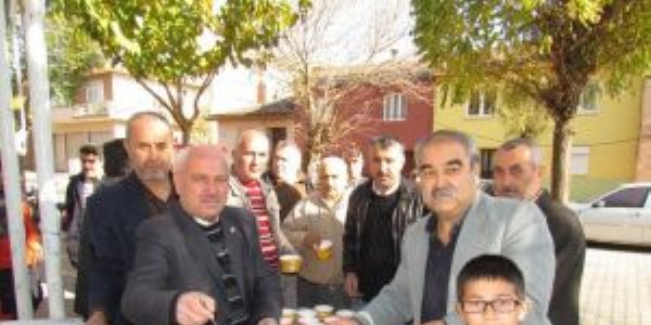 Ödemiş'in Üç Eylül Mahallesi aşure ikramında buluştu