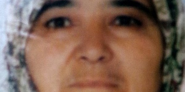 Bunal�ma giren kad�n kendini ast�