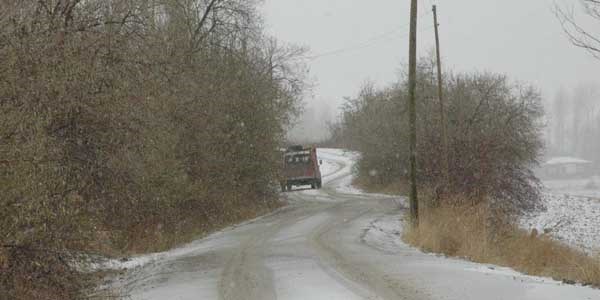 Van'da karla birlikte dolu ya�d�