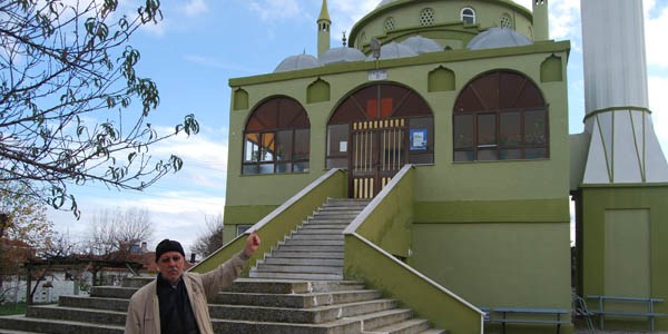 Caminin bak�r alemlerini �ald�lar