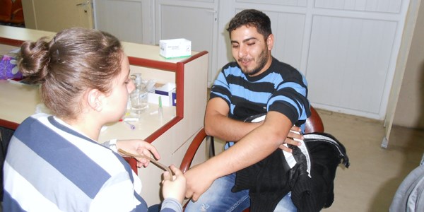 Gediz Meslek Yüksekokulu Öğrencileri yaşlı ve çocuk hasta ziyaretlerine devam ediyor
