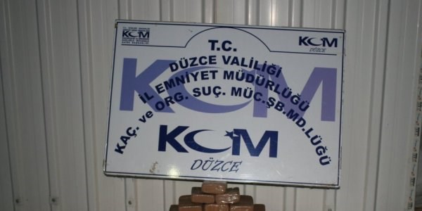 Düzce'de otomobile zulalanmış 30 kilo eroin ele geçirildi