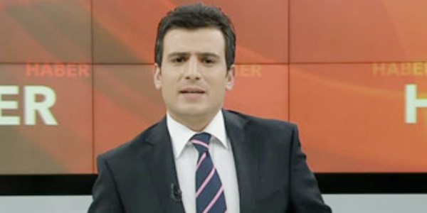 Haber spikeri canlı yayında bayıldı!/ Video