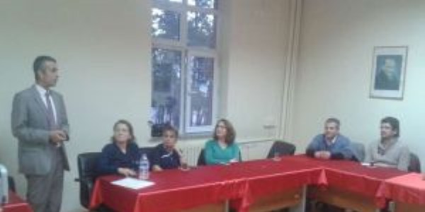 Polio ve k�zam�k hastal��� konu�uldu