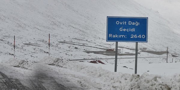 Ovit Dağı Geçidi kardan ulaşıma kapandı