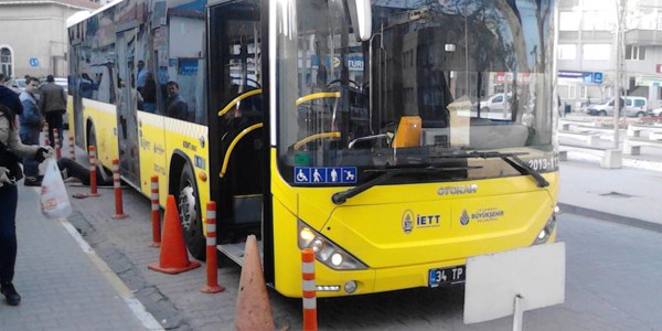 Duraklara engelli ve yaşlı butonu