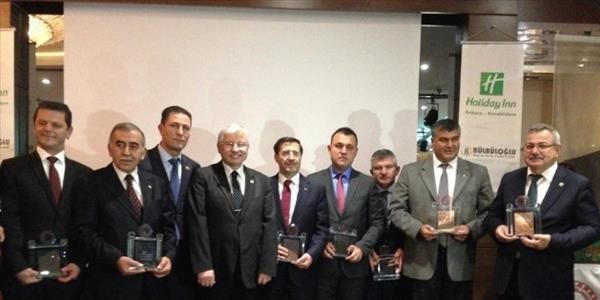 Mithat G�l�en, y�l�n belediye ba�kan� se�ildi