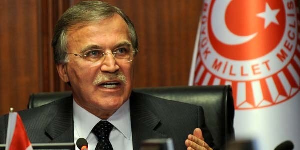 Geziciler, Mehmet Ali Şahin'in evinin kapısına dayanmış