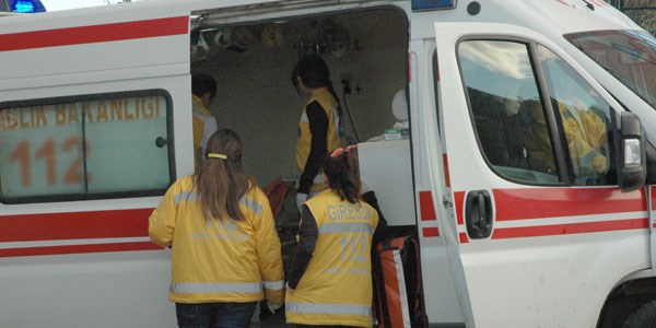 Sevgi evinde kalan gen� k�z�n intihar giri�imi