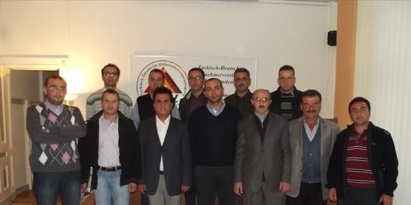 Almanya'ya e�itime giden �ift�iler d�nd�