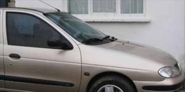 Lastik magandalar� 17 arac�n lasti�ini kesti