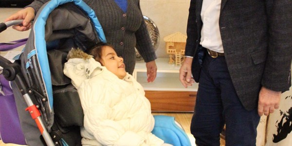 Başkan Kocadon Gülsiye'yi ikinci kez sevindirdi