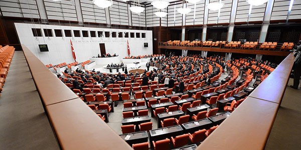 Demokratikleşme paketi Meclis'te... İşte tam metin