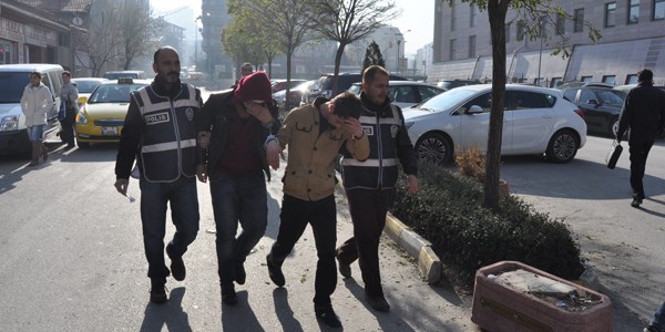 Öğrencilerin kabusu olan yağmacılar yakalandı