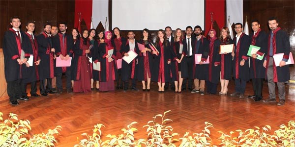 34 öğrenci yemin töreniyle diş hekimi oldu